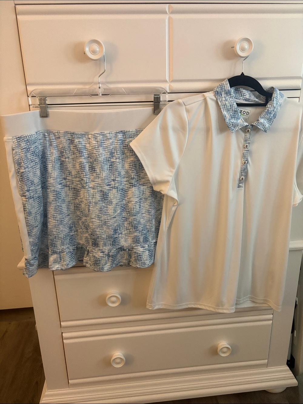 Izod golf outfit